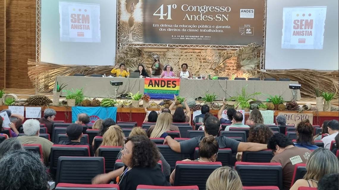 Andes divulga encaminhamentos do 41º Congresso e Carta de Rio Branco. Sindicato Nacional terá eleições em 10 e 11/5 